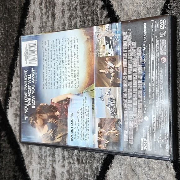 THE HOST SCI-FI ROMANCE THRILLER DVD MOVIE - Picture 3 of 8